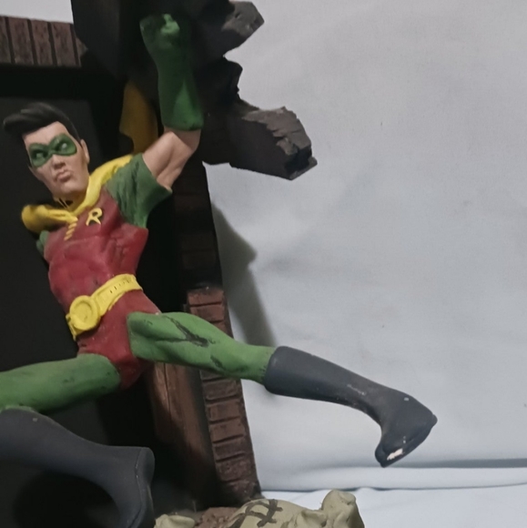 Officially Licensed DC Batman and Robin Bookends - Picture 8 of 8